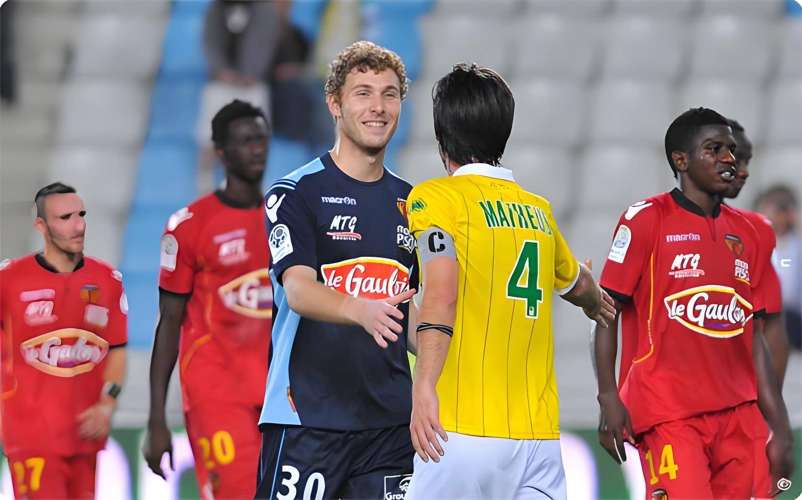 熊猫直播tv-甘冈客场遭遇逆转，球员愤怒