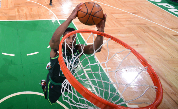 队长独揽45分绿军获胜