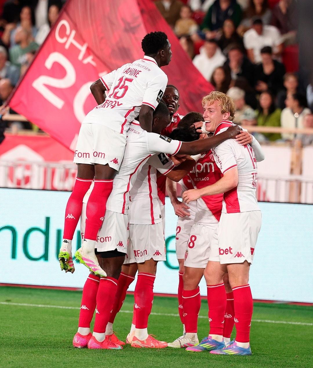 熊猫体育官方网站-包含摩纳哥战术变阵，成功应对法甲对手的词条