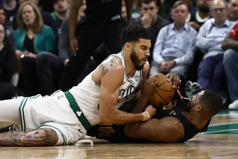 拜勒菲尔德击败对手,实现胜利 拜勒菲尔德击败对手,实现胜利