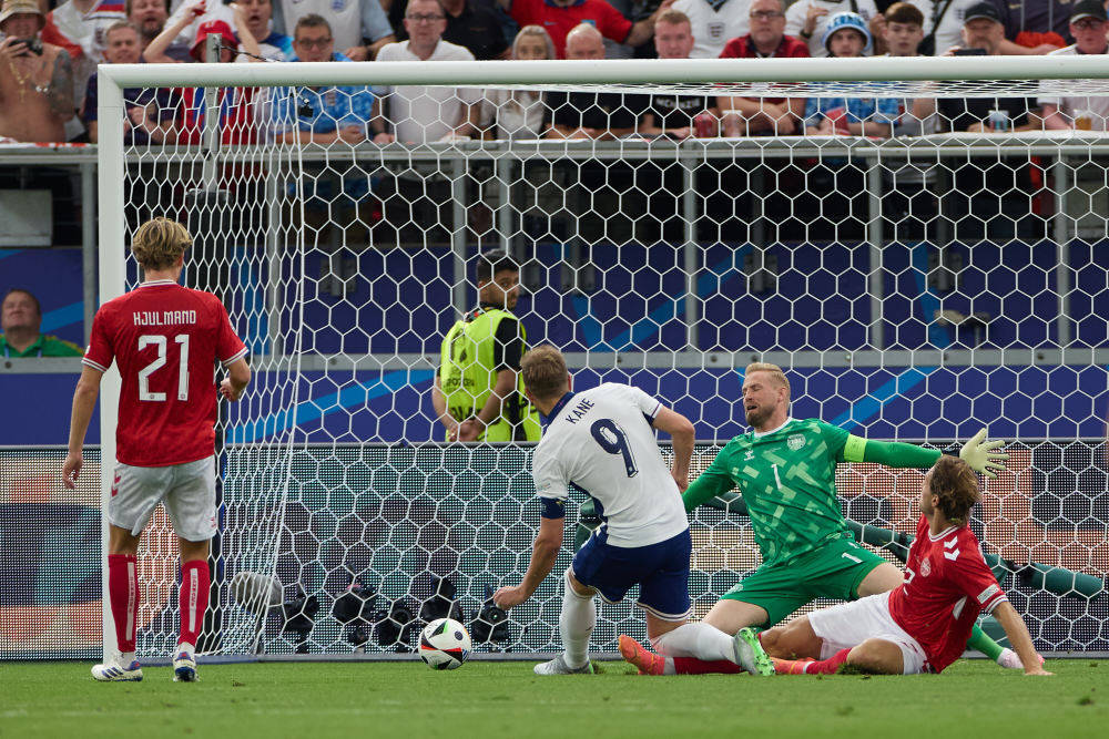 英格兰迎战斯洛文尼亚,强者晋级 英格兰迎战斯洛文尼亚,强者晋级