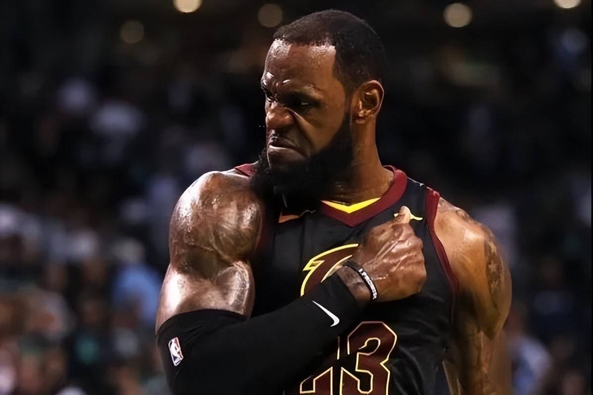 球场传奇！球员突破自我创造传奇时刻！