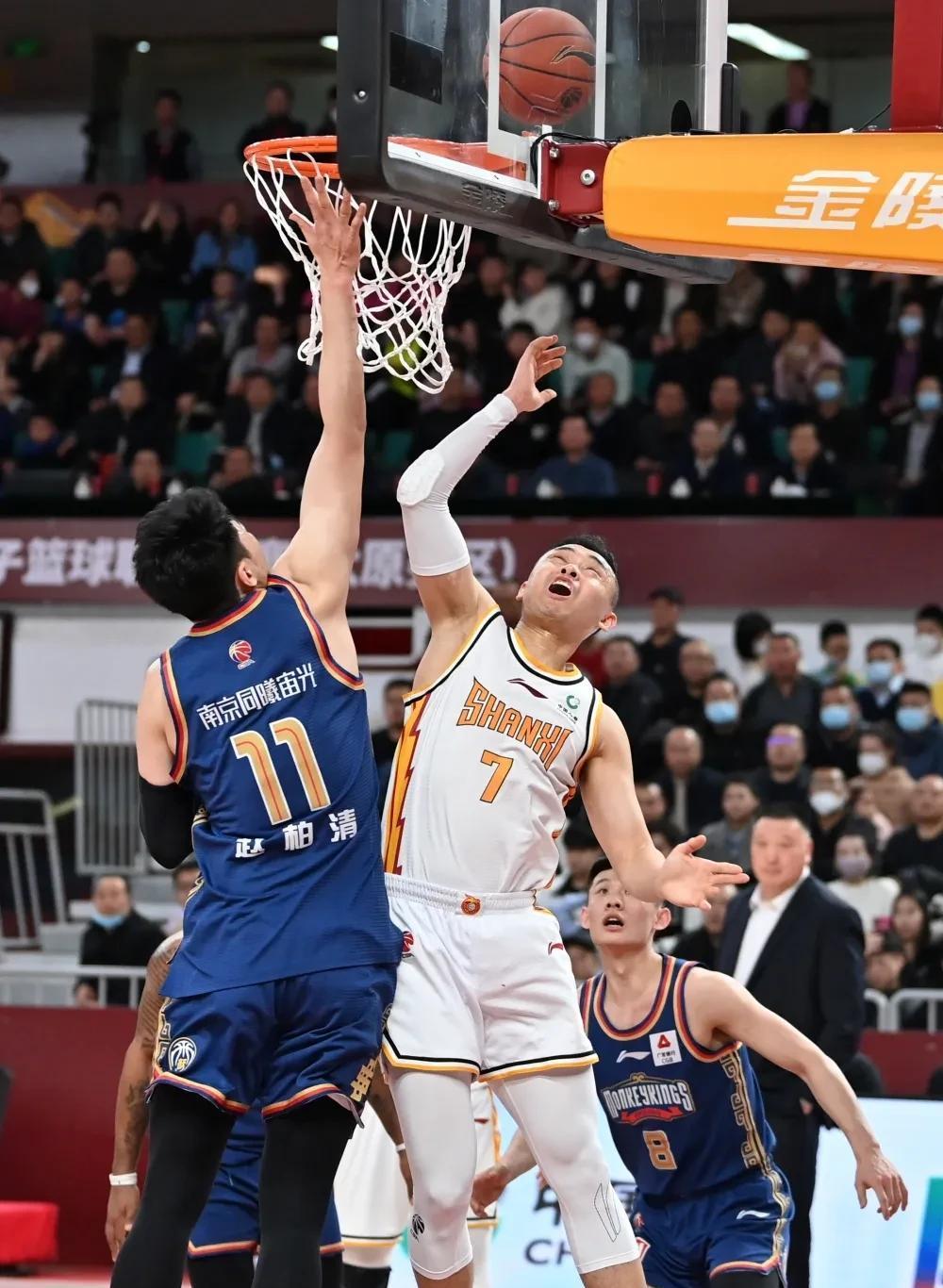 熊猫体育官方网站-关于山西队艰难拼搏，不放弃努力追赶比分的信息