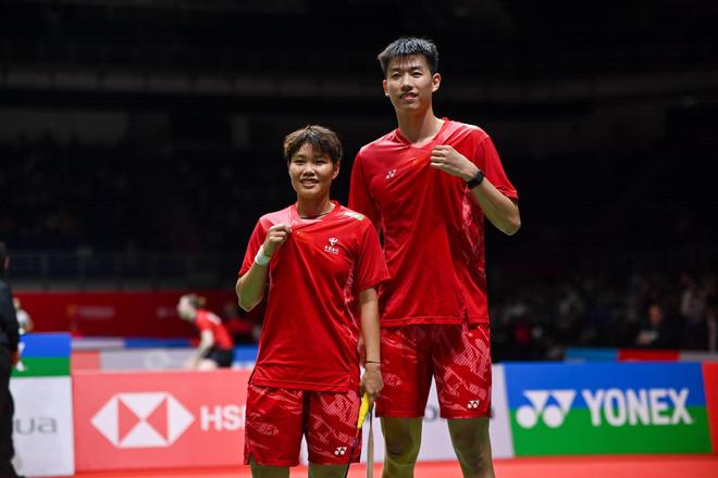 中国羽毛球队横扫韩国羽毛球队,谌龙制霸全场 中国羽毛球队横扫韩国羽毛球队,谌龙制霸全场