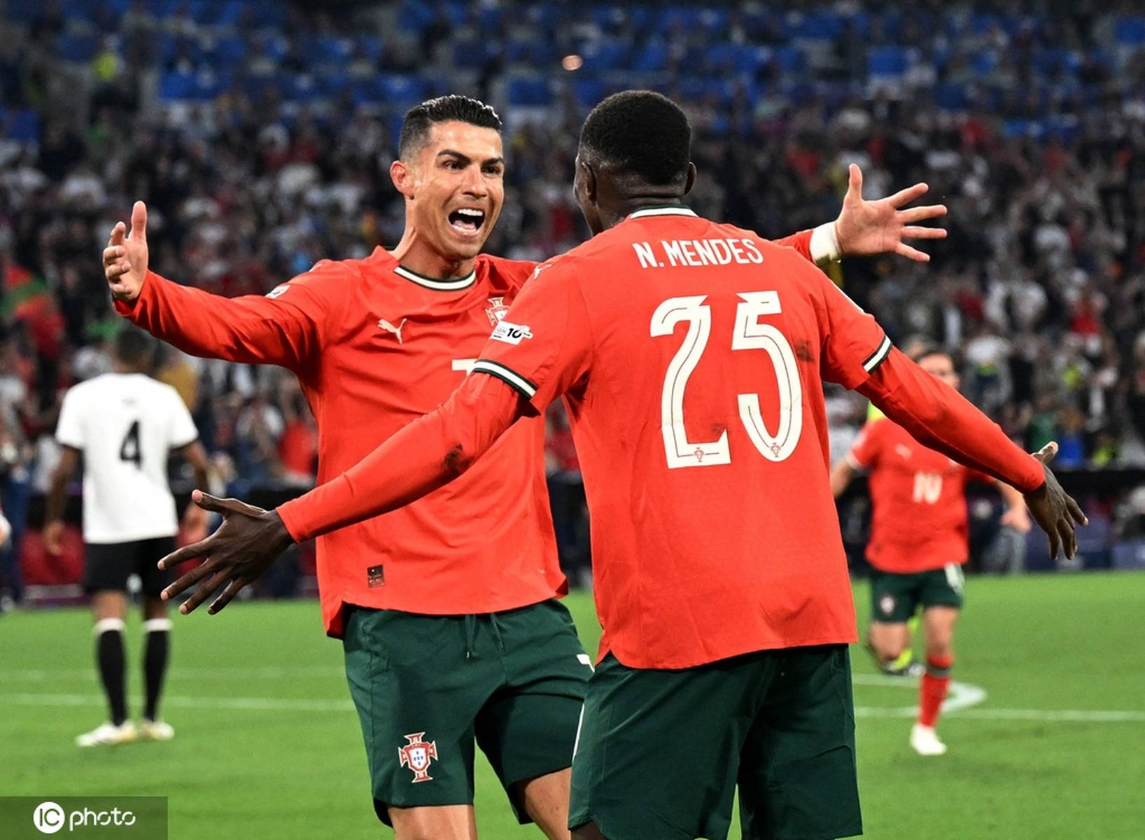 欧洲国家队大胜关键一战,势如破竹! 欧洲国家队大胜关键一战,势如破竹!